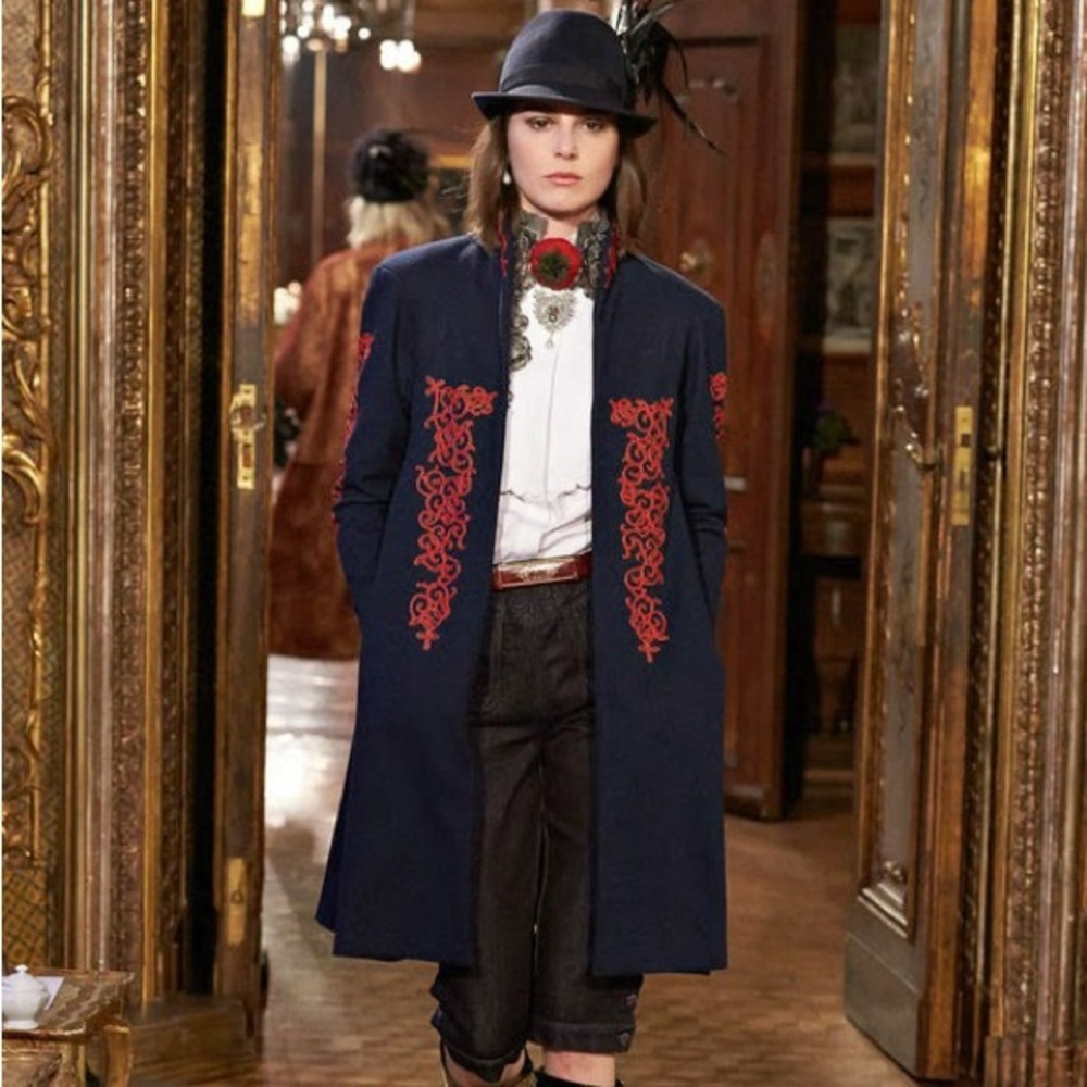 Rare Chanel 2015 Paris Salzburg runway piece